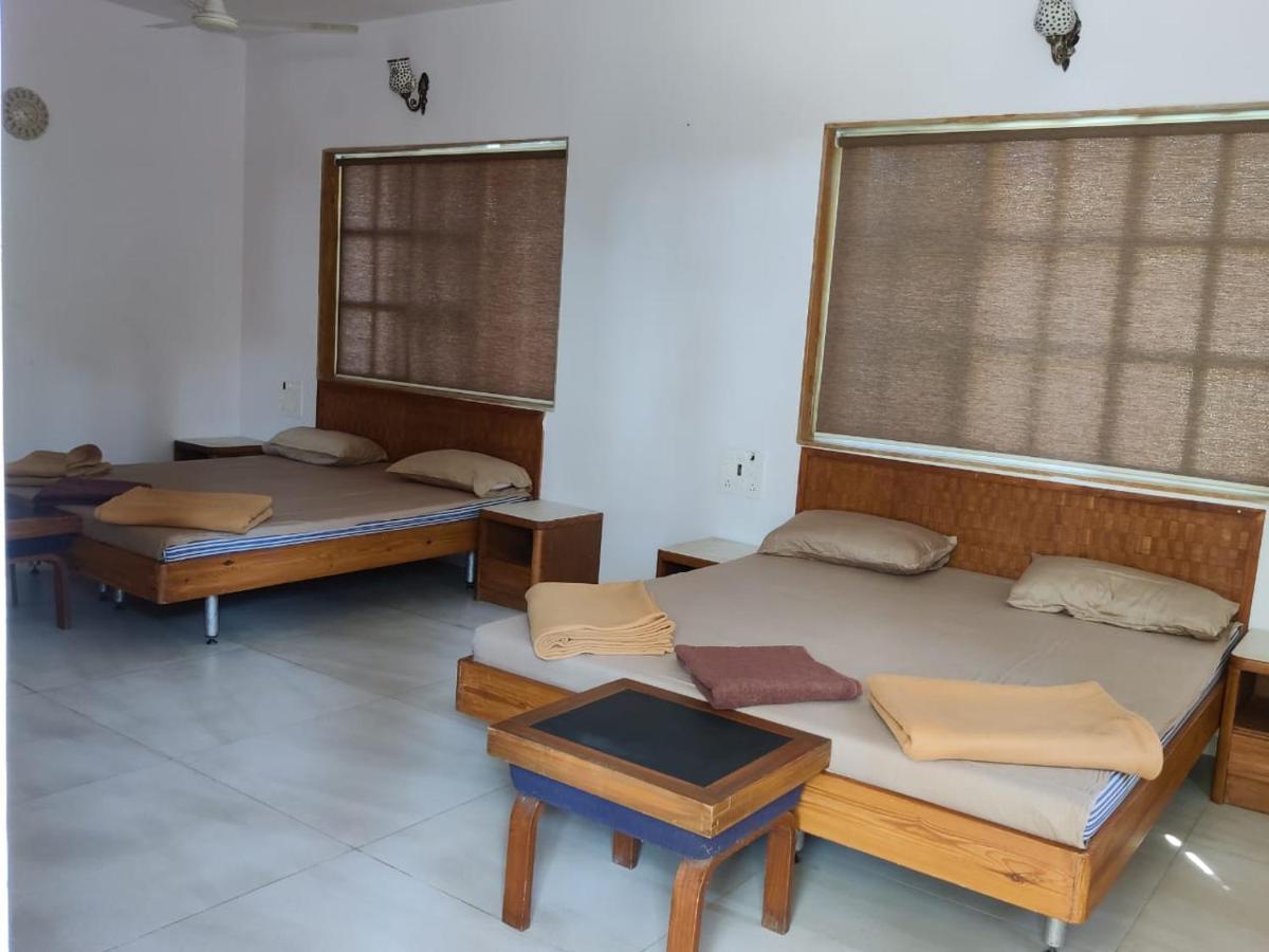 White House Beach Resort, Nagaon Exterior foto