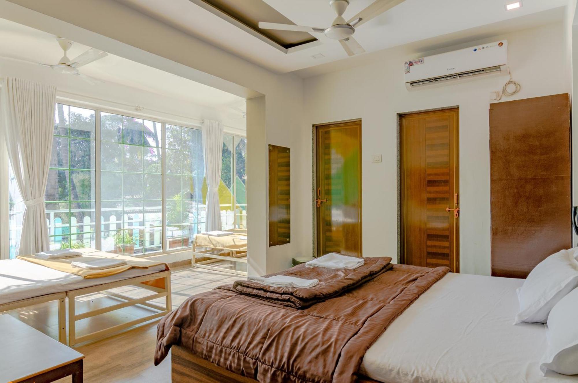White House Beach Resort, Nagaon Exterior foto