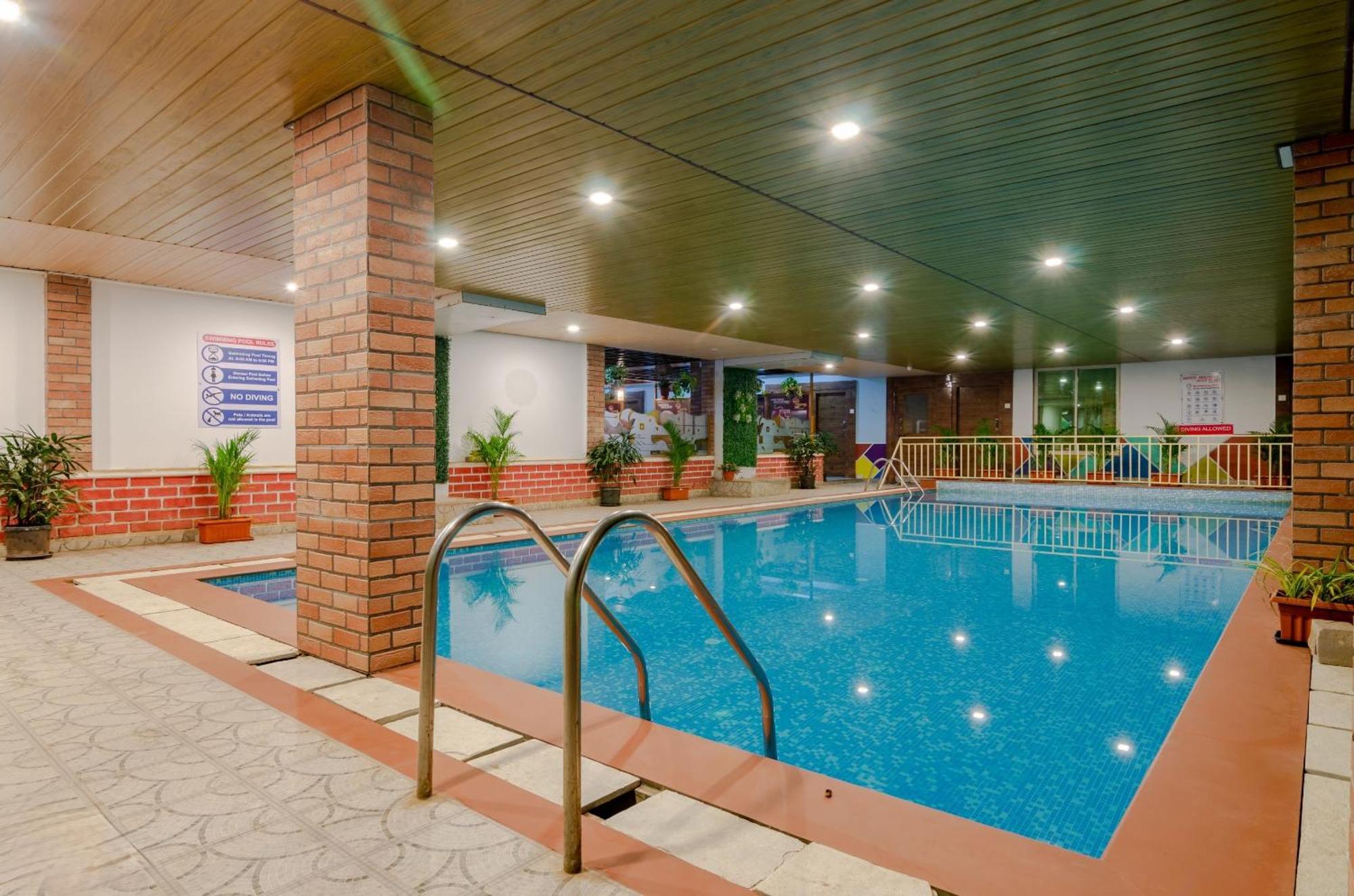 White House Beach Resort, Nagaon Exterior foto