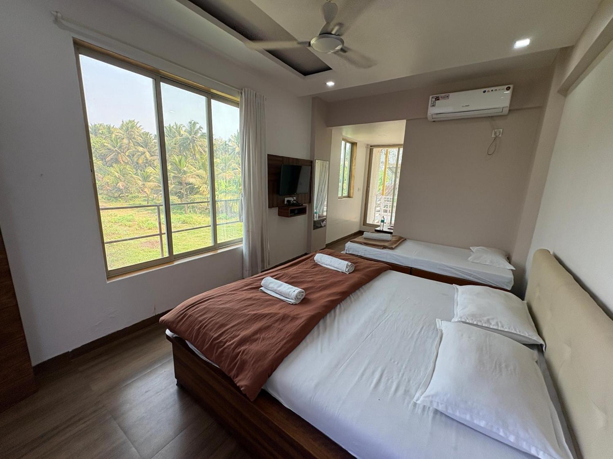 White House Beach Resort, Nagaon Exterior foto